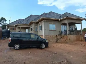 7 Bedroom House for Sale in Matugga