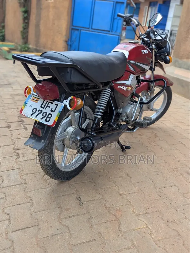 TVS HLX 125 2023 Red - 1