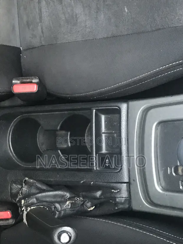 Subaru Impreza 2010 White - 1