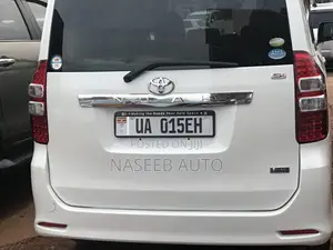 Toyota Noah 2010 White