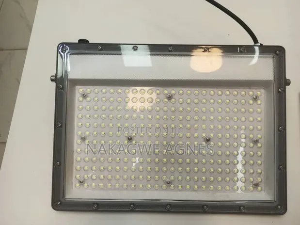 Yoobao 200W LED Floodlight - 1
