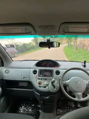 Toyota Sienta 2008 White
