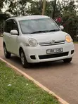 Toyota Sienta 2008 White - 3