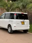 Toyota Sienta 2008 White - 4