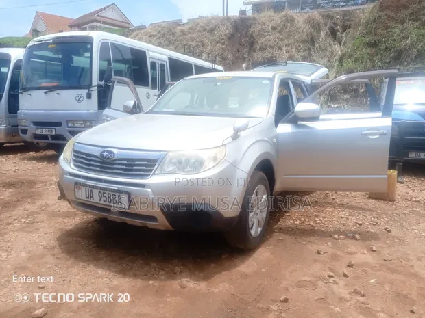 Subaru Forester 2011 Gray - 1