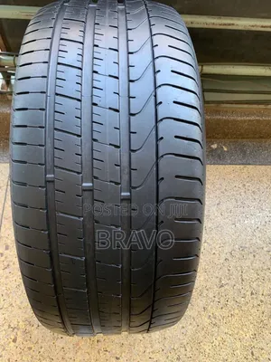 275/40R22 Pirelli Tyres (Used)