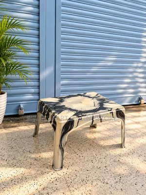 Plastic Dining Table for Restaurants and Gardens