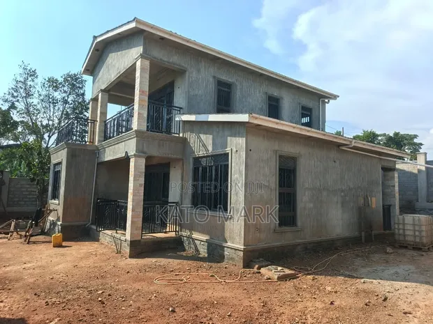 4-Bedroom House with Boys Quarters in Seeta, Mukono TC for Sale - 1