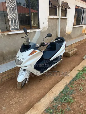 Yamaha Majesty 2020 Scooter - White