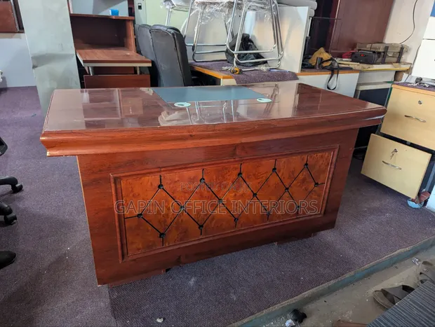 Executive Desk with Fixed Drawers - 140cm - 1