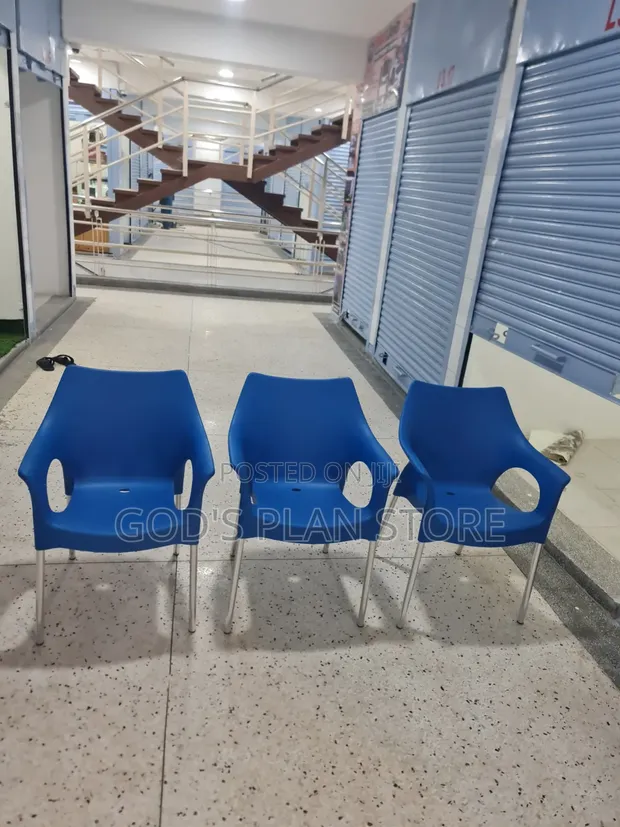 Strong Metal Stands & Plastic Chairs - 1