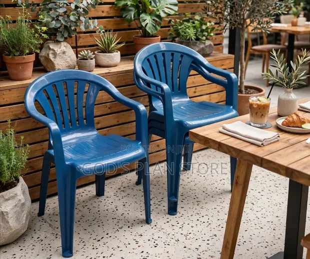 Shoreline Stacking Plastic Chairs - 1