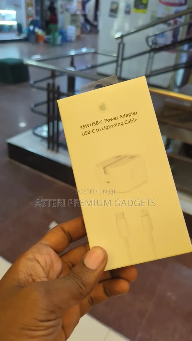 Apple 35W Dual USB-C Power Adapter - 1