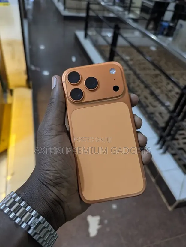 Apple iPhone 17 Pro 256GB Orange - 1