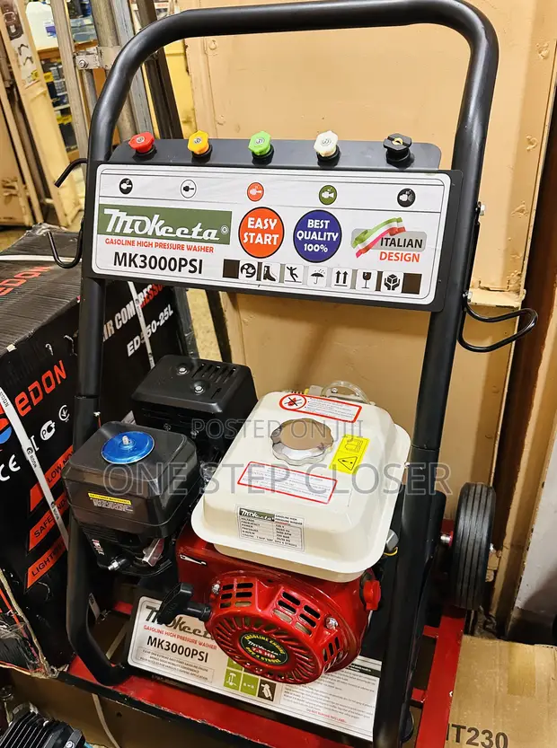 Makita 300PSI Petrol High Pressure Washer (Italy Design) - 1