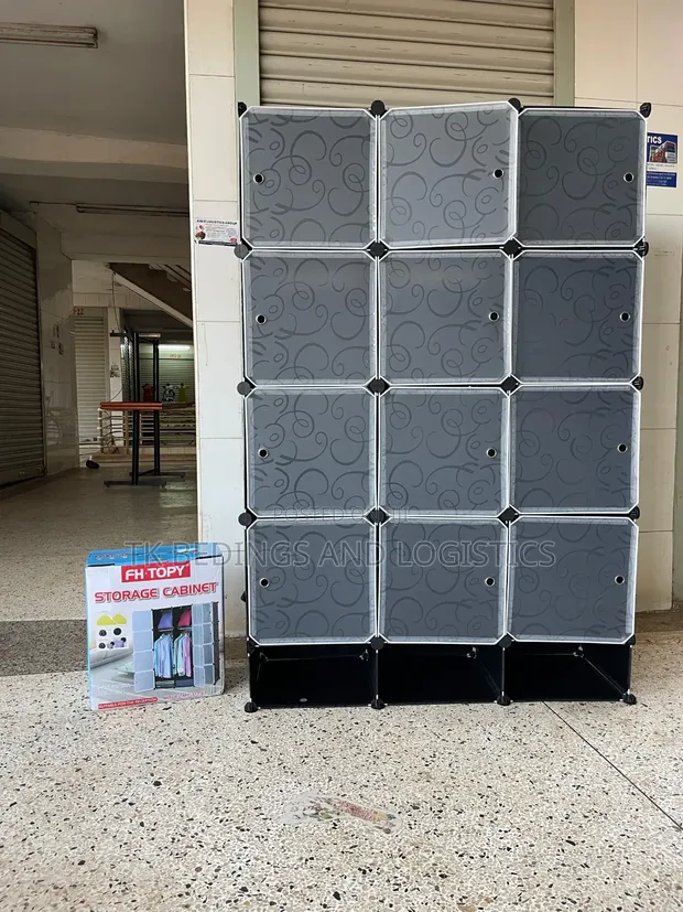 Standard 3 Column Plastic Closet - 1