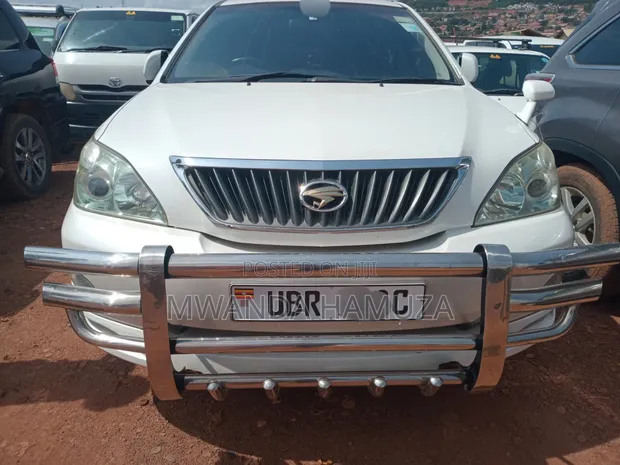 Toyota Harrier 2010 White - 1