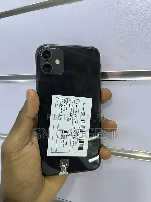 Apple iPhone 11 128GB Black - 1