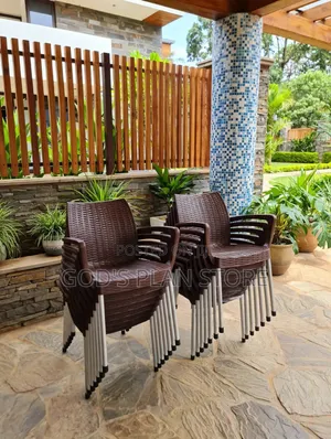 Maximized Plastic Chairs