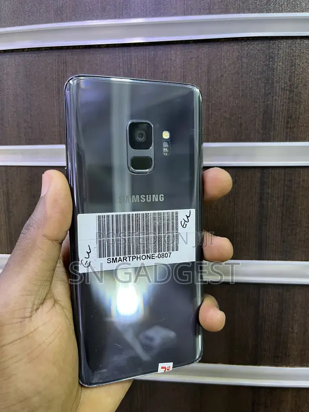 Samsung Galaxy S9 64GB Gray - 1