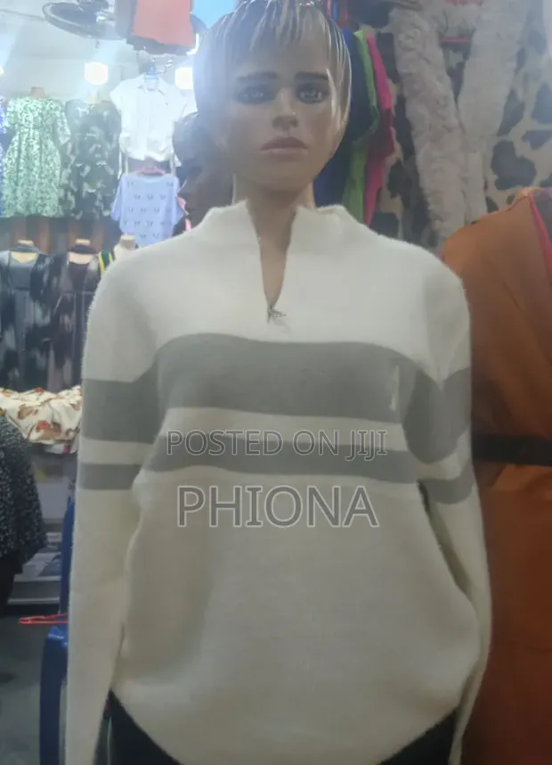 Chest Zipped Ladies Sweaters - 1