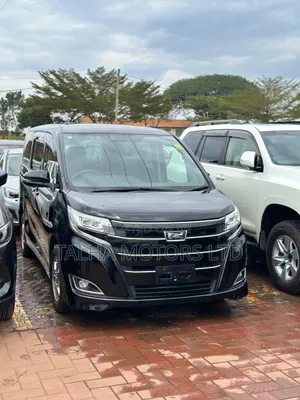 Toyota Noah 2.0 AWD (8 Seater) 2018 - Black