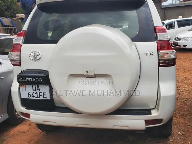 Toyota Land Cruiser Prado 2012 White - 1