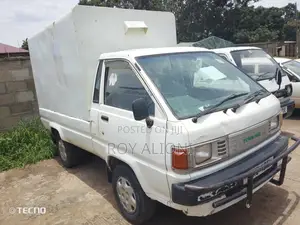Toyota Mini Truck 1991 White