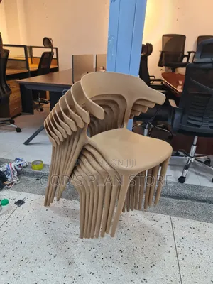 1pc Angled Outdoor Plastic Chair
