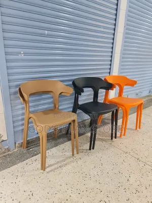 Outdoor Stackable Plastic Chairs (Black)