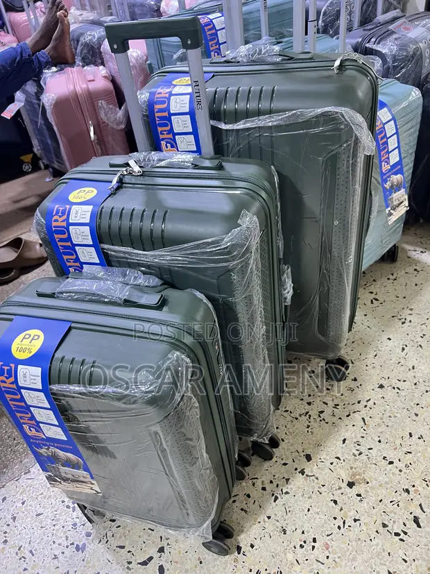 Rubber Suitcase Set (3 Pieces) - 1