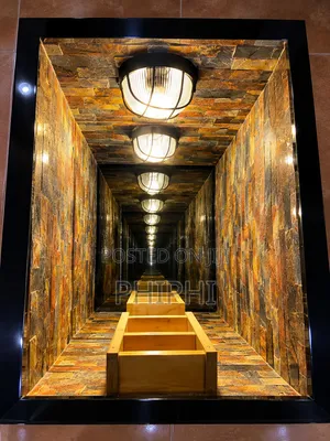 Infinity Center Table with Lamp and Mirrors
