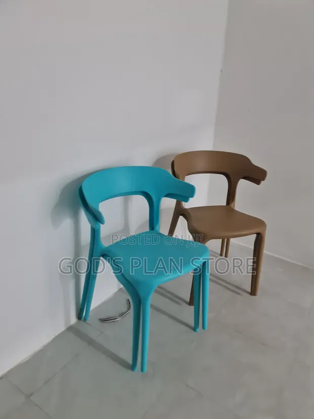 Fashionable Plastic Dining Chairs (Set of 4) - 1