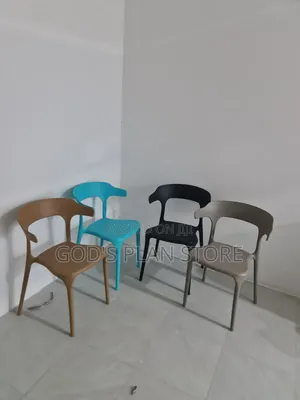 Wing Fancy Plastic Chairs