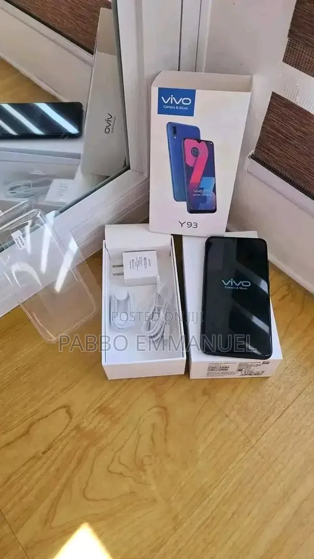 Vivo Y93 128GB Black - 1