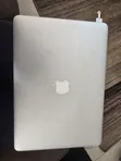 Apple MacBook Air 2015 8GB RAM, 128GB SSD - 5
