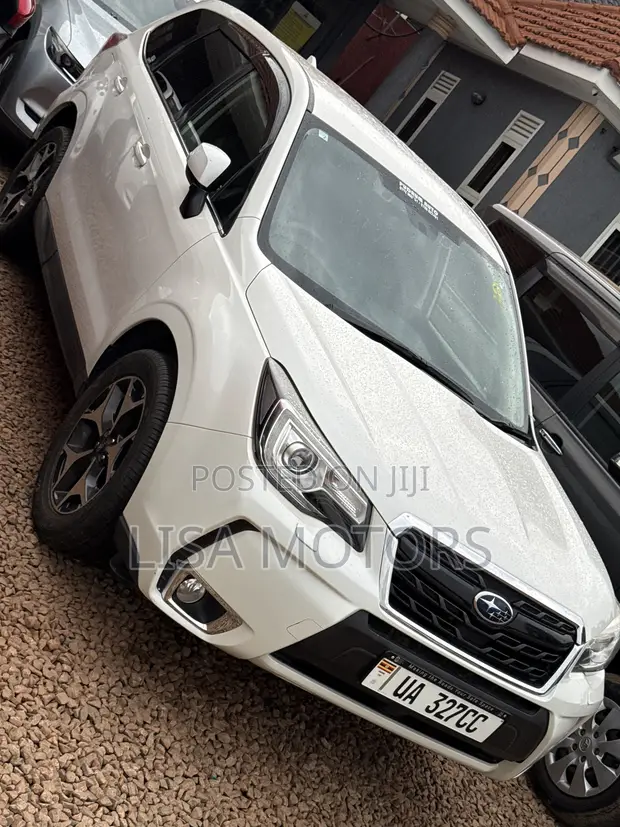 Subaru Forester 2017 White - 1