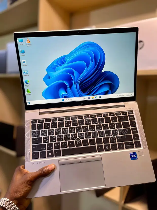 HP EliteBook 840 G8 Laptop - Core i7, 8GB RAM, 256GB SSD - 1
