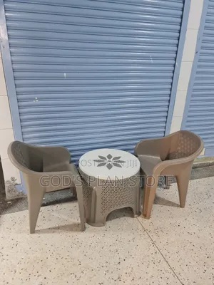Durable Plastic Dining Table and Chairs Set