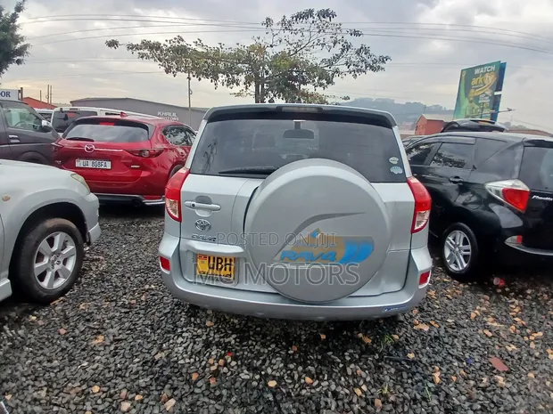 Toyota RAV4 2.4 2008 Silver - 1