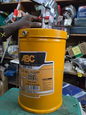 12L Grease Pump and Bucket Pump