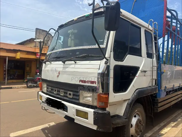 Fuso Fighter Truck (Used) - 1