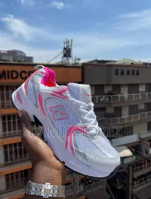New Balance 530 Chunky Sneakers