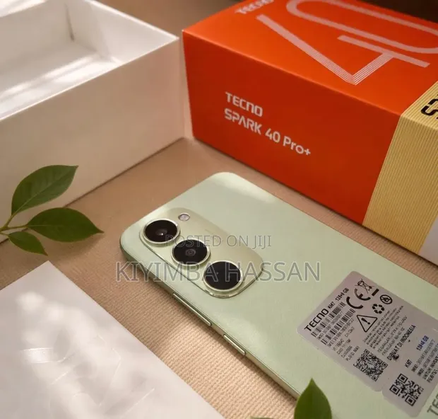 New Tecno Spark 40 Pro+ 256GB Green - 1