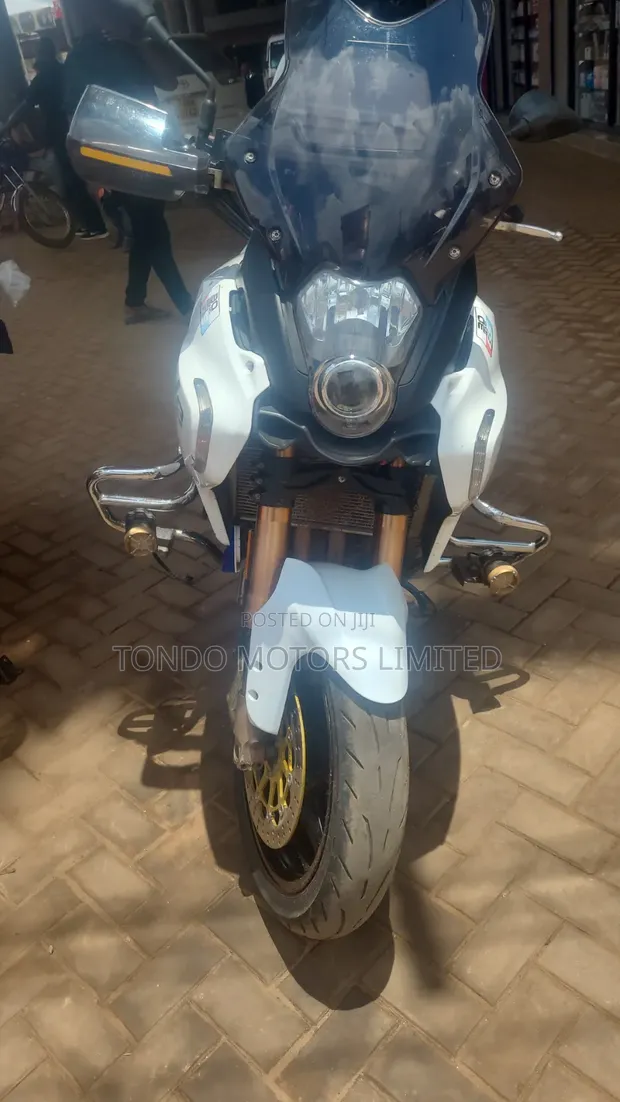 Benelli 600 Dual Sport Motorcycle - 1