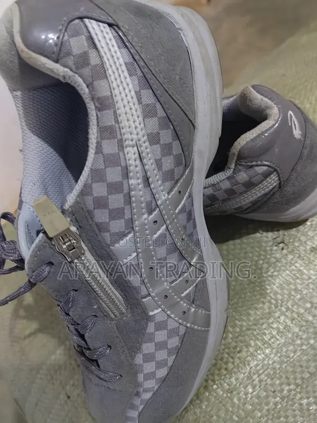 Mixed Used Shoes - Asics Sneakers - 1