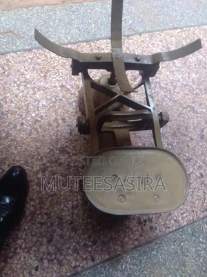 Brand New Weighing Scale with UNBS Receipt