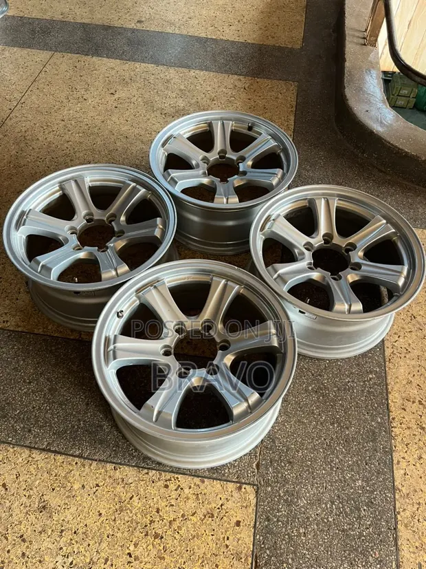 Toyota Land Cruiser Size 17 Rims - 1