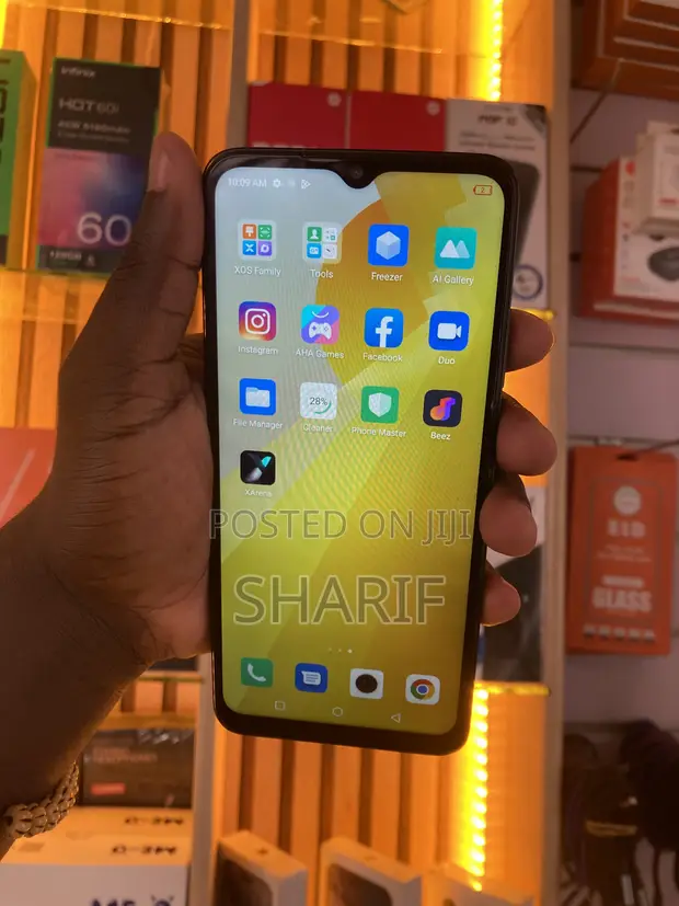 Infinix Hot 30i 128GB Black - 1