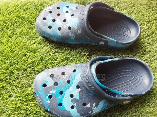 Boys Crocs Size 33 - Used - 1